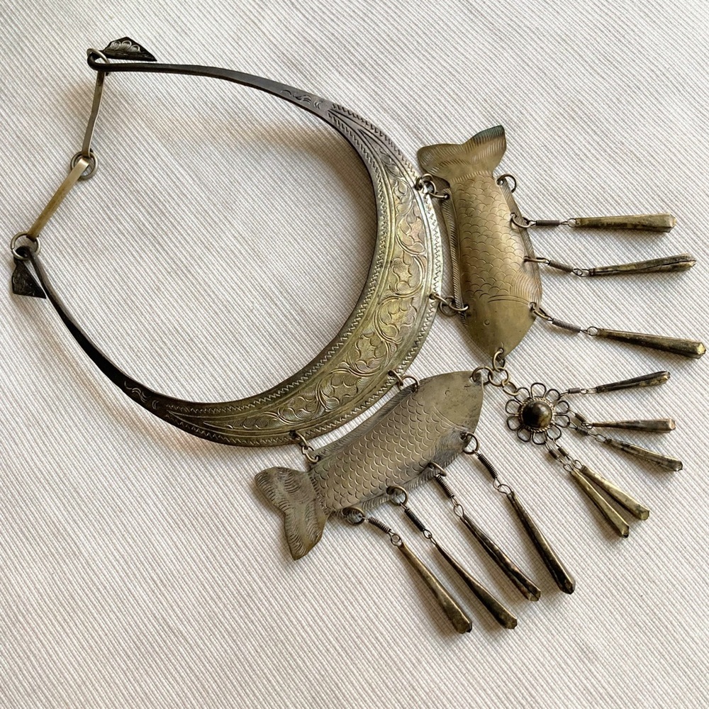 Vintage Hmong Miao Silver Ceremonial Dangling Fish Metal Necklace Boho Collar - Picture 7 of 10